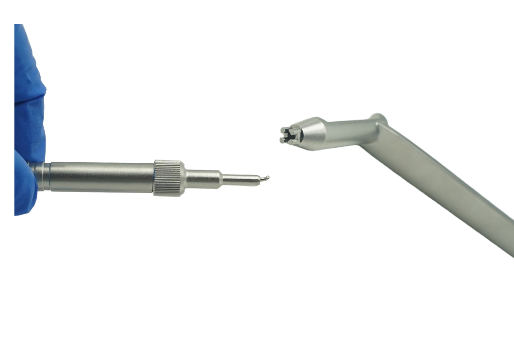 Plataichean Radius Distal Alloy Titanium le inneal CNC &agrave;rd-chruinneas